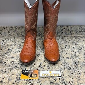 Dan Post size 11 Ostrich skin boots in amazing condition